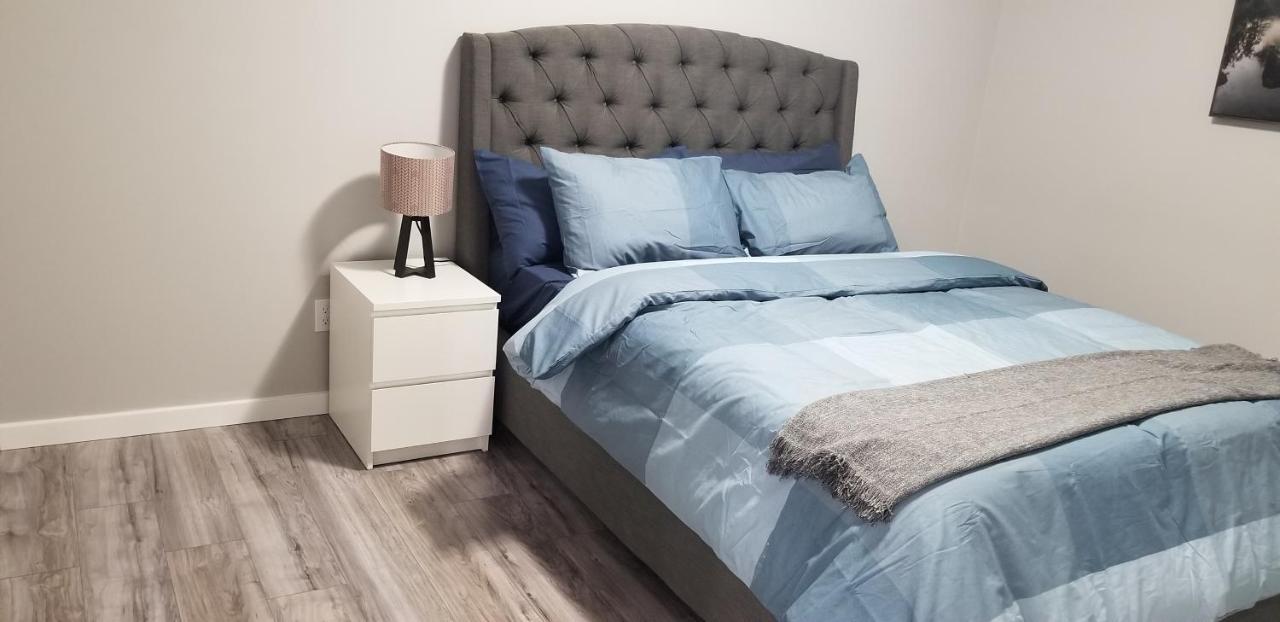 Luxurious 2 Bedroom Basement *