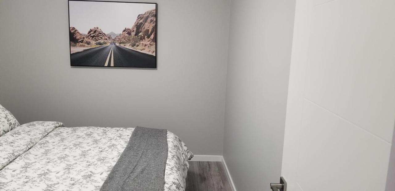 Luxurious 2 Bedroom Basement *