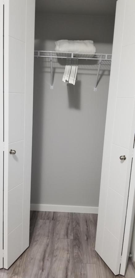 Luxurious 2 Bedroom Basement Holiday home Winnipeg