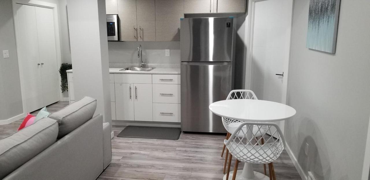 Luxurious 2 Bedroom Basement Holiday home *
